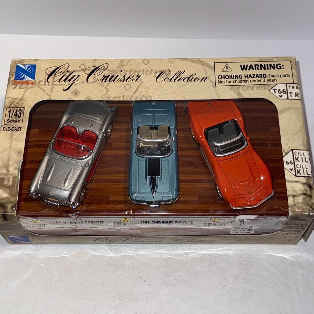 City Cruiser Collection 1/43 Diecast 3 Cars Chevrolet Corvette